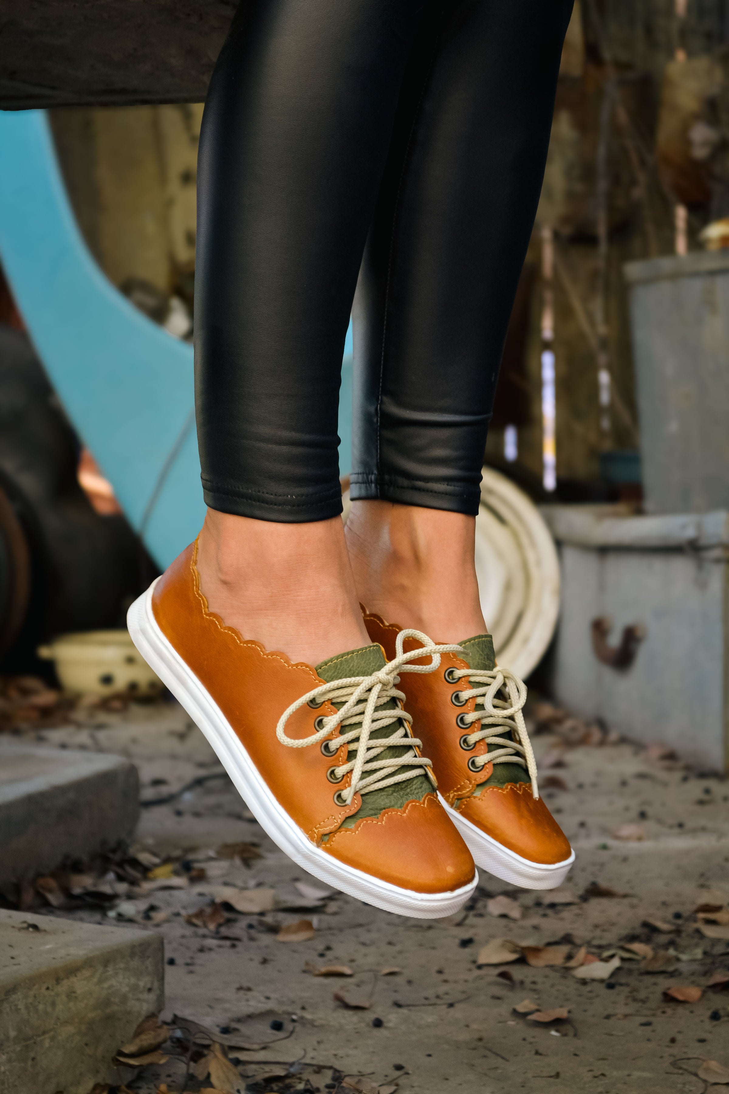 Tihana Sneaker Tan & Olive